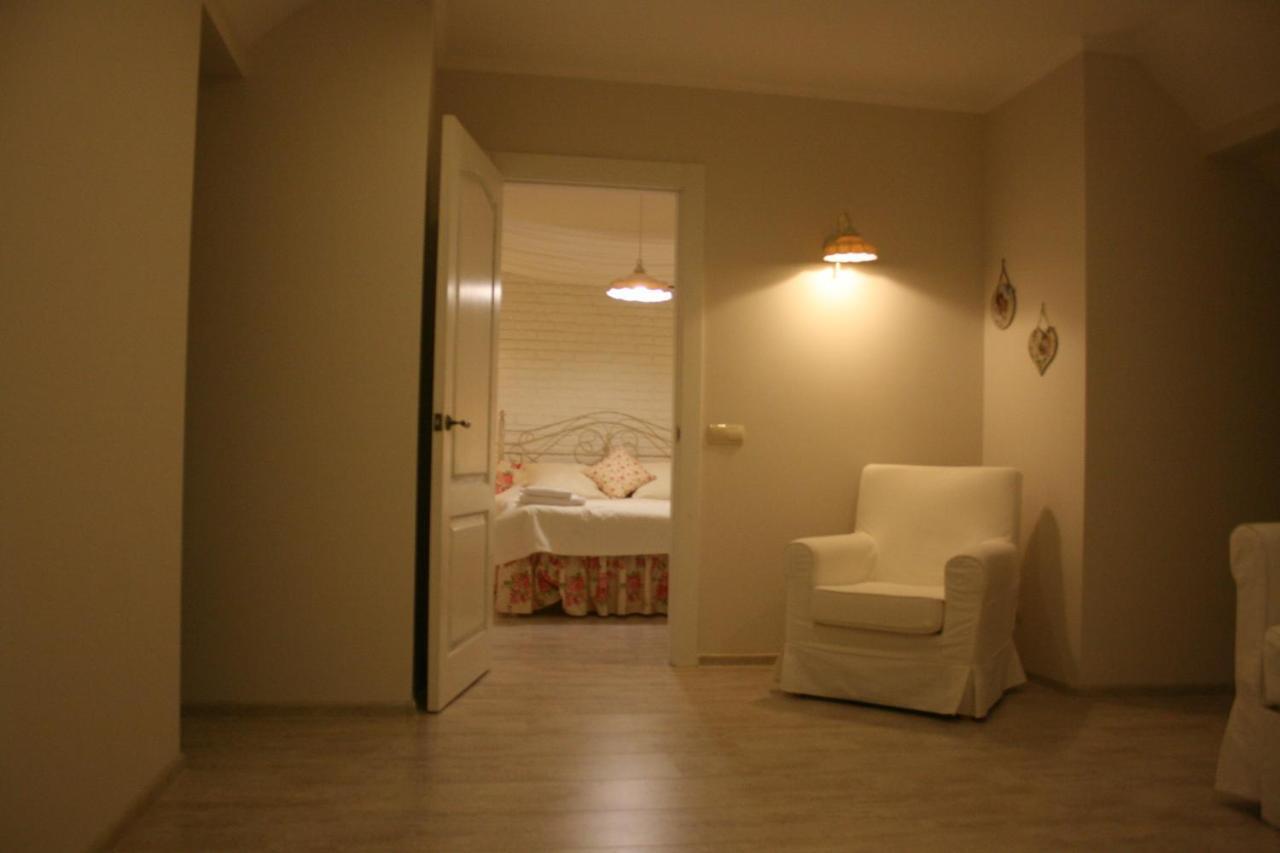 Family House Lambert Hotel Berehove  Quarto foto